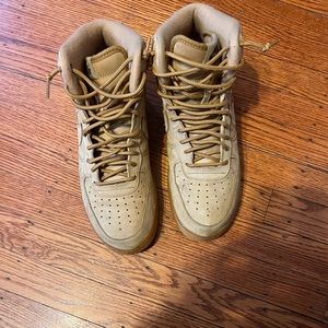 Mens Nike Hightop sneakers